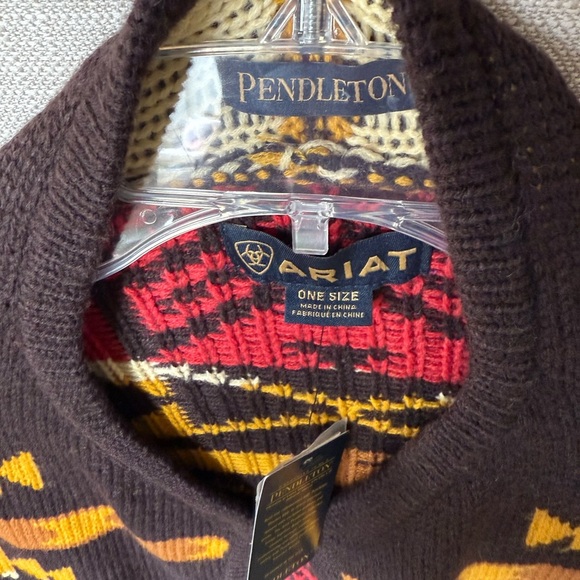 NWT Pendleton x Ariat Women's Wrap Coat in Brown Southwest Knit, One Size - Picture 5 of 8